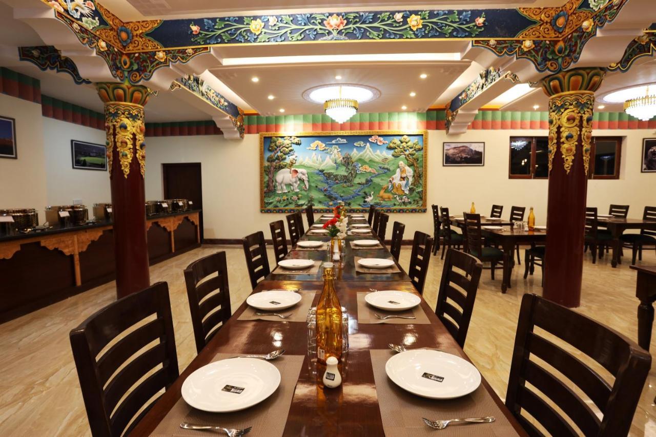 Hotel The Grand Khasdan レー エクステリア 写真