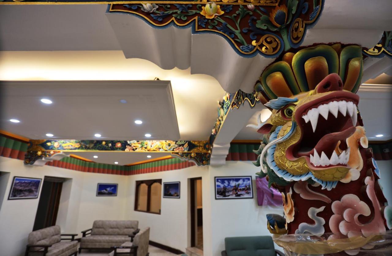 Hotel The Grand Khasdan レー エクステリア 写真