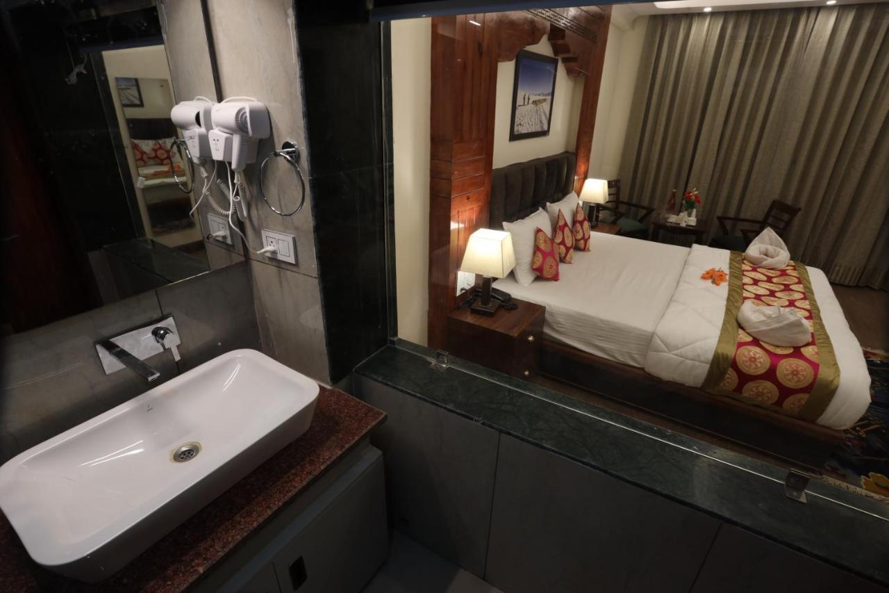 Hotel The Grand Khasdan レー エクステリア 写真